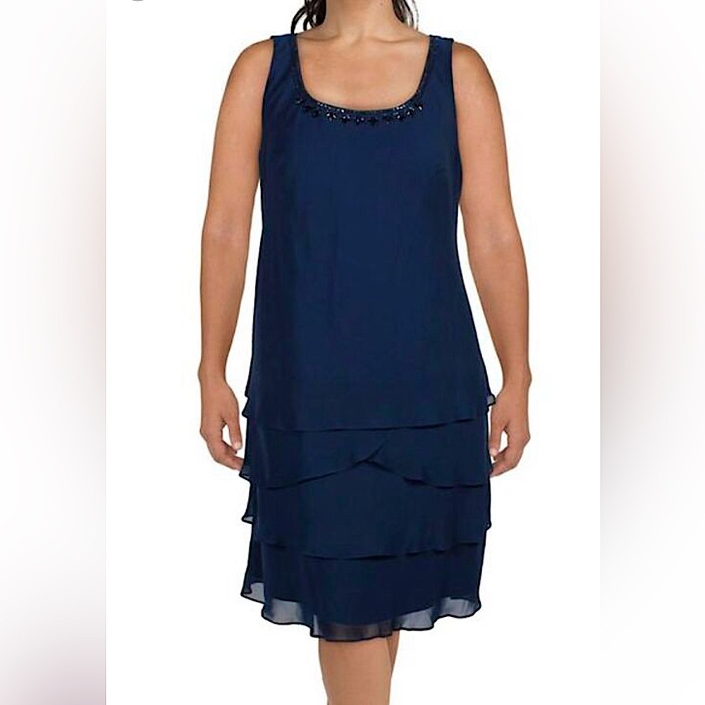 Womanβs SLNY Tiered Sleeveless Cocktail Dress